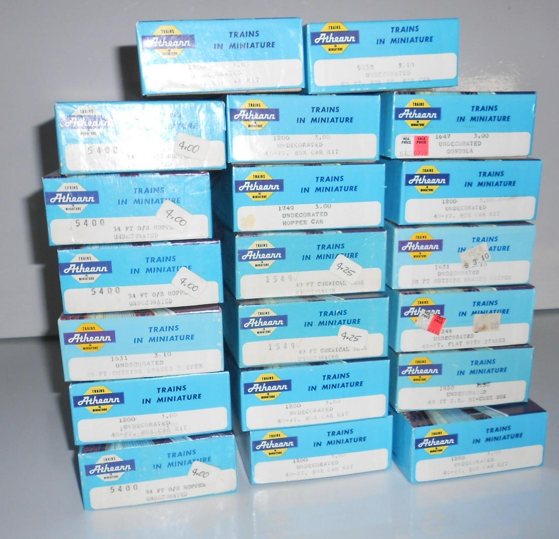 HO Scale 20 Athearn freight car kits - undecorated (1 of 2)