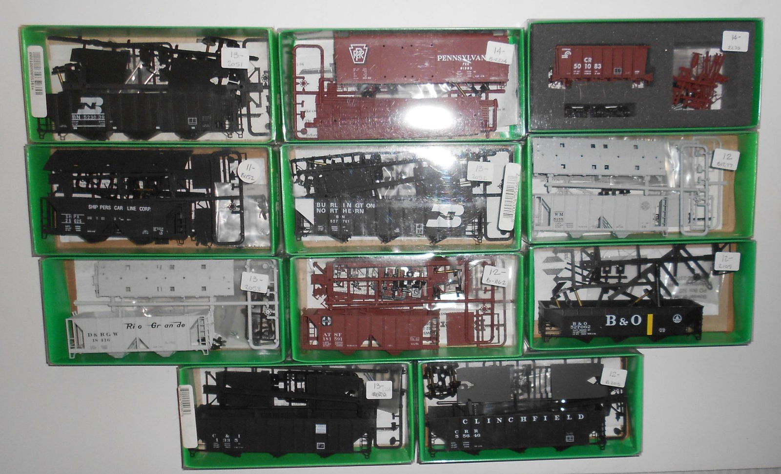 HO Scale Bowser Freight Car Kits (11) (1 of 2)