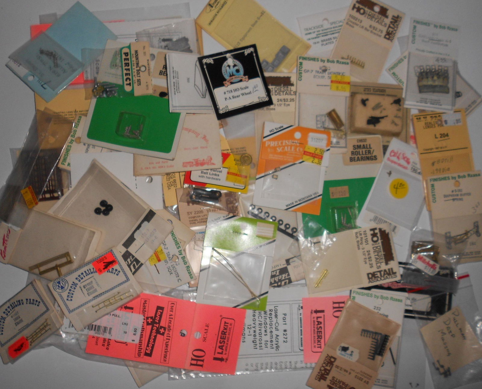 HO Scale Detail Parts Castings mixed Manufacturers (1 of 2)