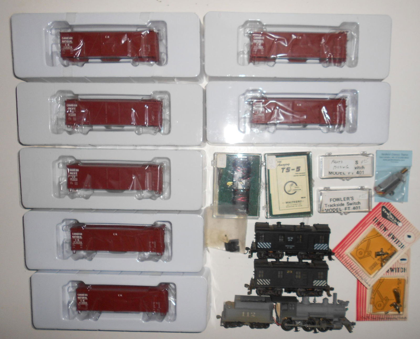 HO Scale 36' Car partials, Old locos, old 2-6-0 + (1 of 2)