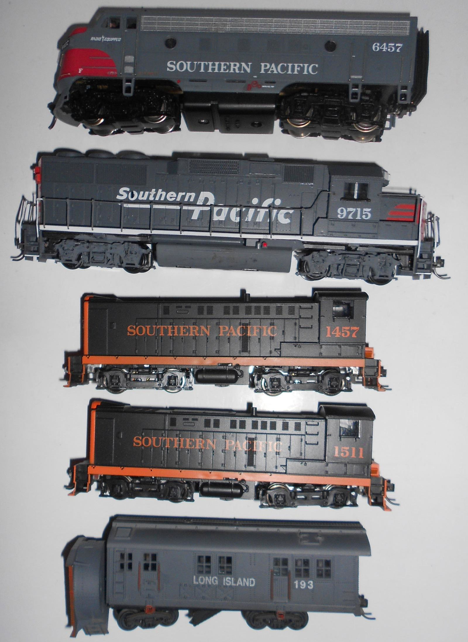 HO Scale - 4 SP Diesels & Rotary Plow (1 of 3)