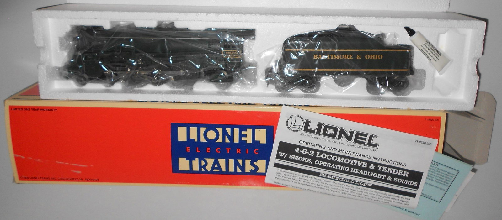 Lionel 6-18636 B&O 4-6-2 Boxed with Paperwork (1 of 5)