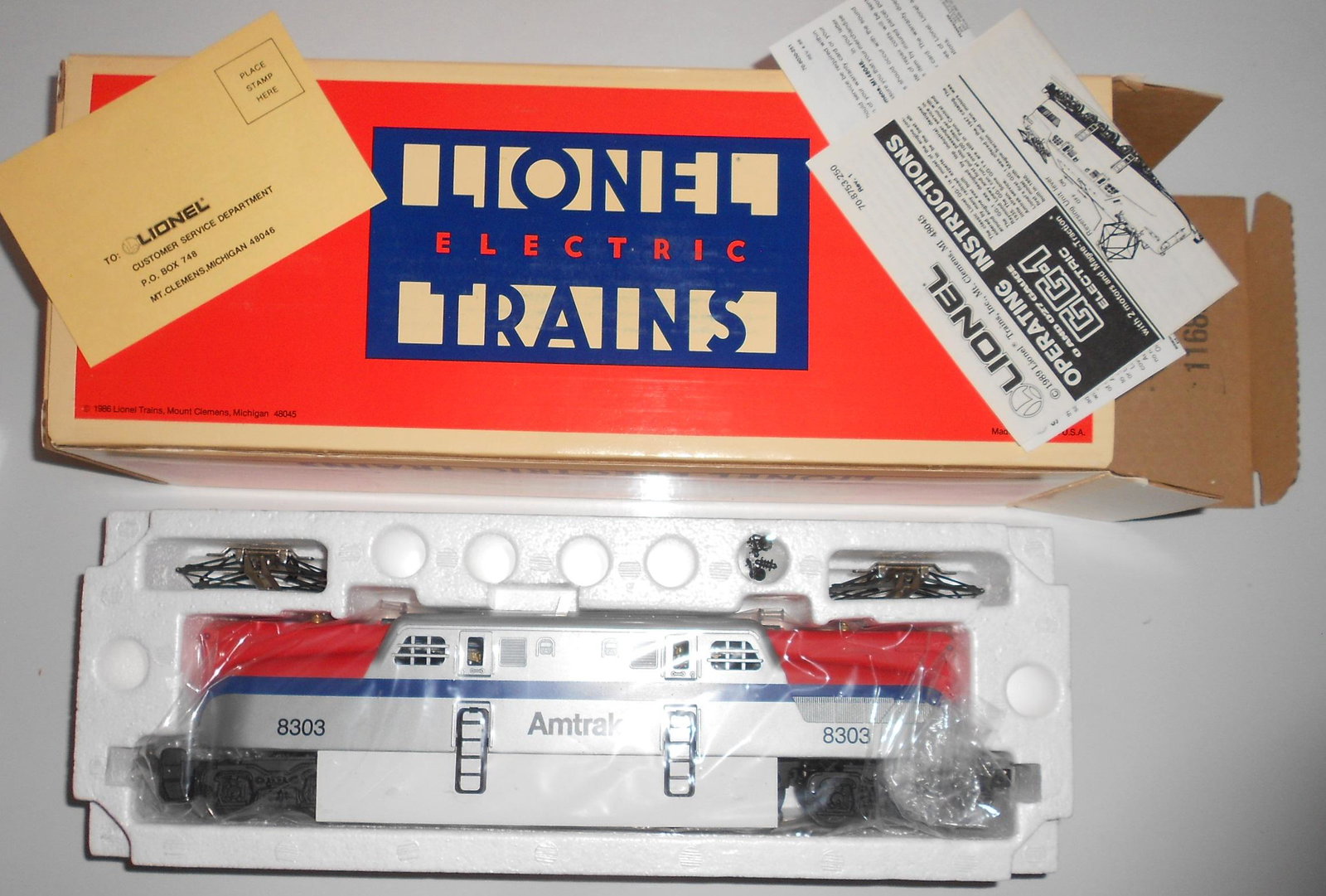 Lionel GG-1 Locomotive 6-18303 Boxed, LNIB: Lionel 6-18303 Amtrak GG-1 electric passenger locomotive. Like new in box, owned by a non-operator.