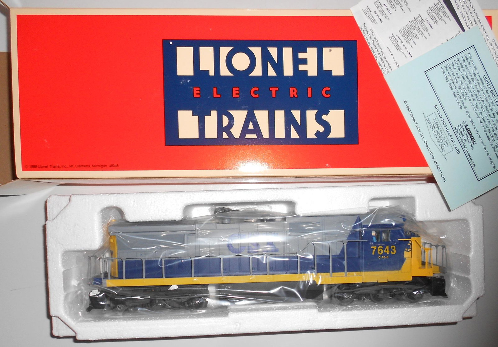 Lionel 6-18215 CSX 840-C Diesel Locomotive LNIB: Lionel 6-18214 General Electric 6 axle diesel locomotive. Road number 7643. Owned by a non-operator. Like New.