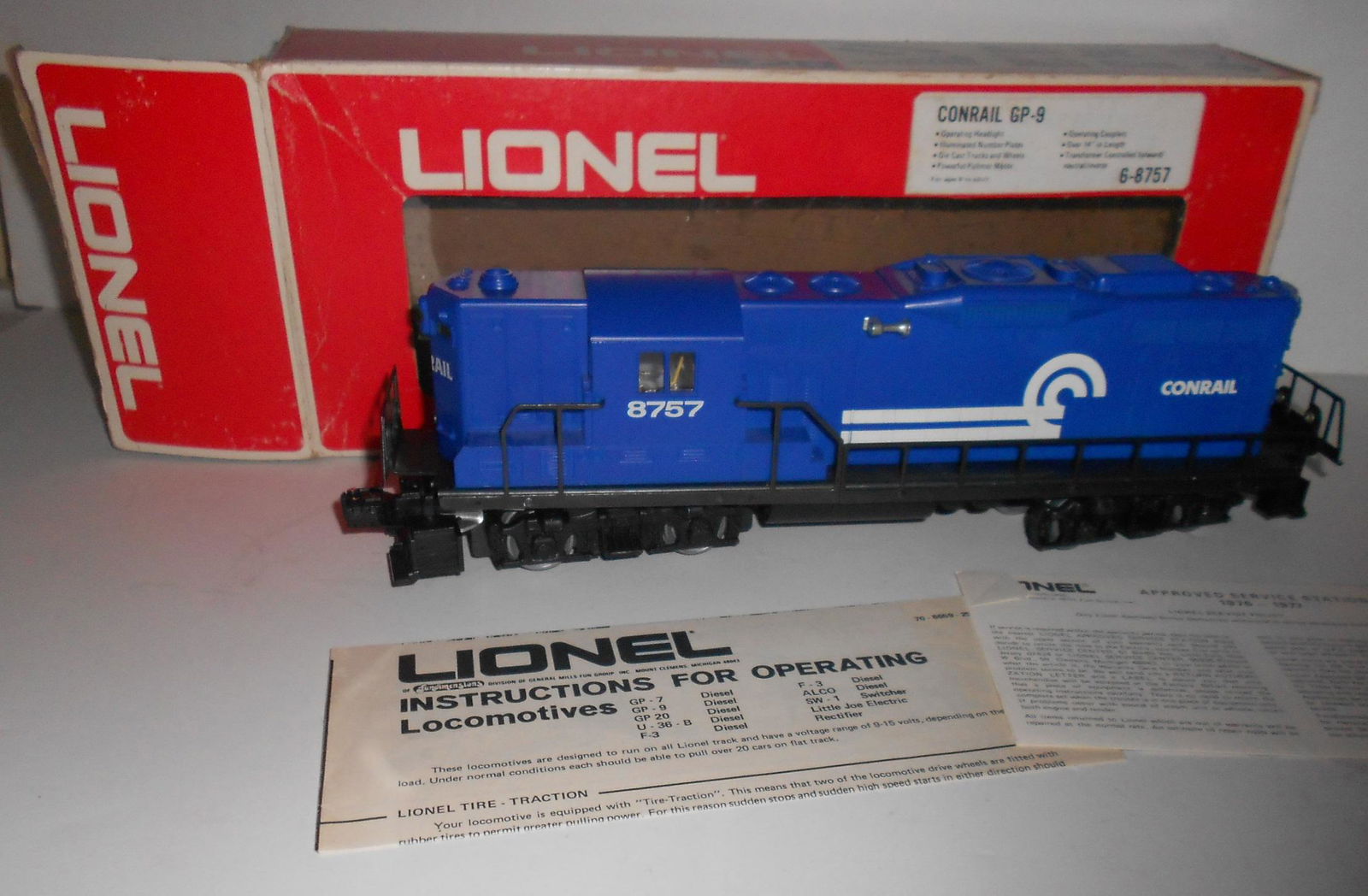 Lionel 027 Conrail GP-9 Diesel Locomotive 6-8757 (1 of 5)