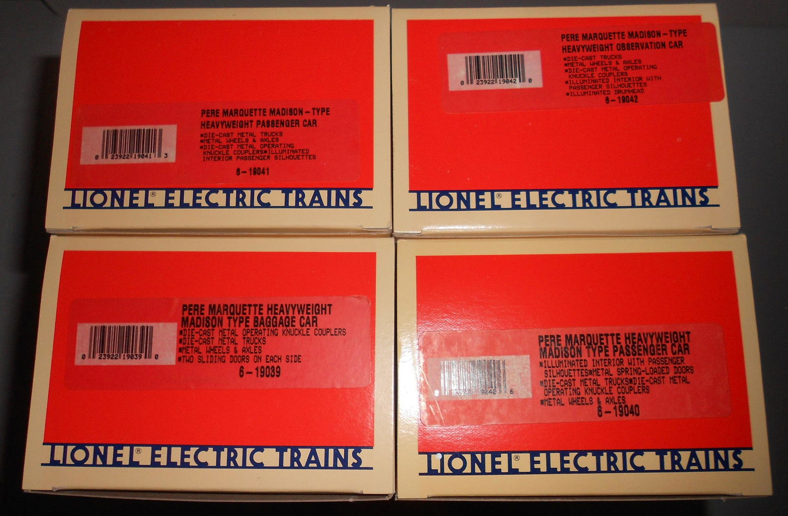 Lionel 027 Pere Marquette Passenger Set (4) (1 of 3)