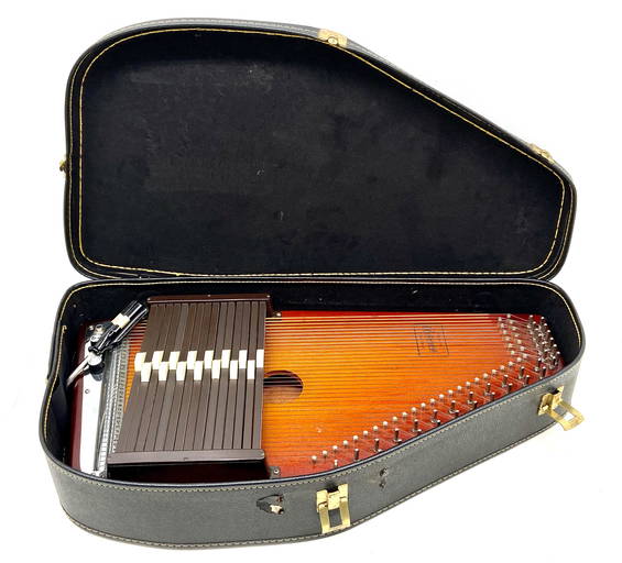 Oscar Schmidt Autoharp In Case