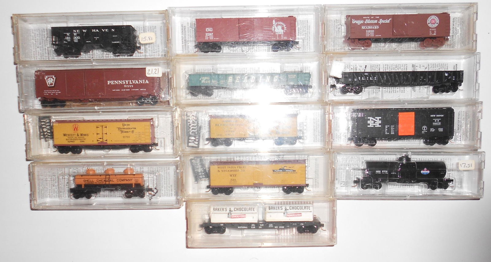 N Scale 13 Micro Trains Freight Cars (1 of 2)