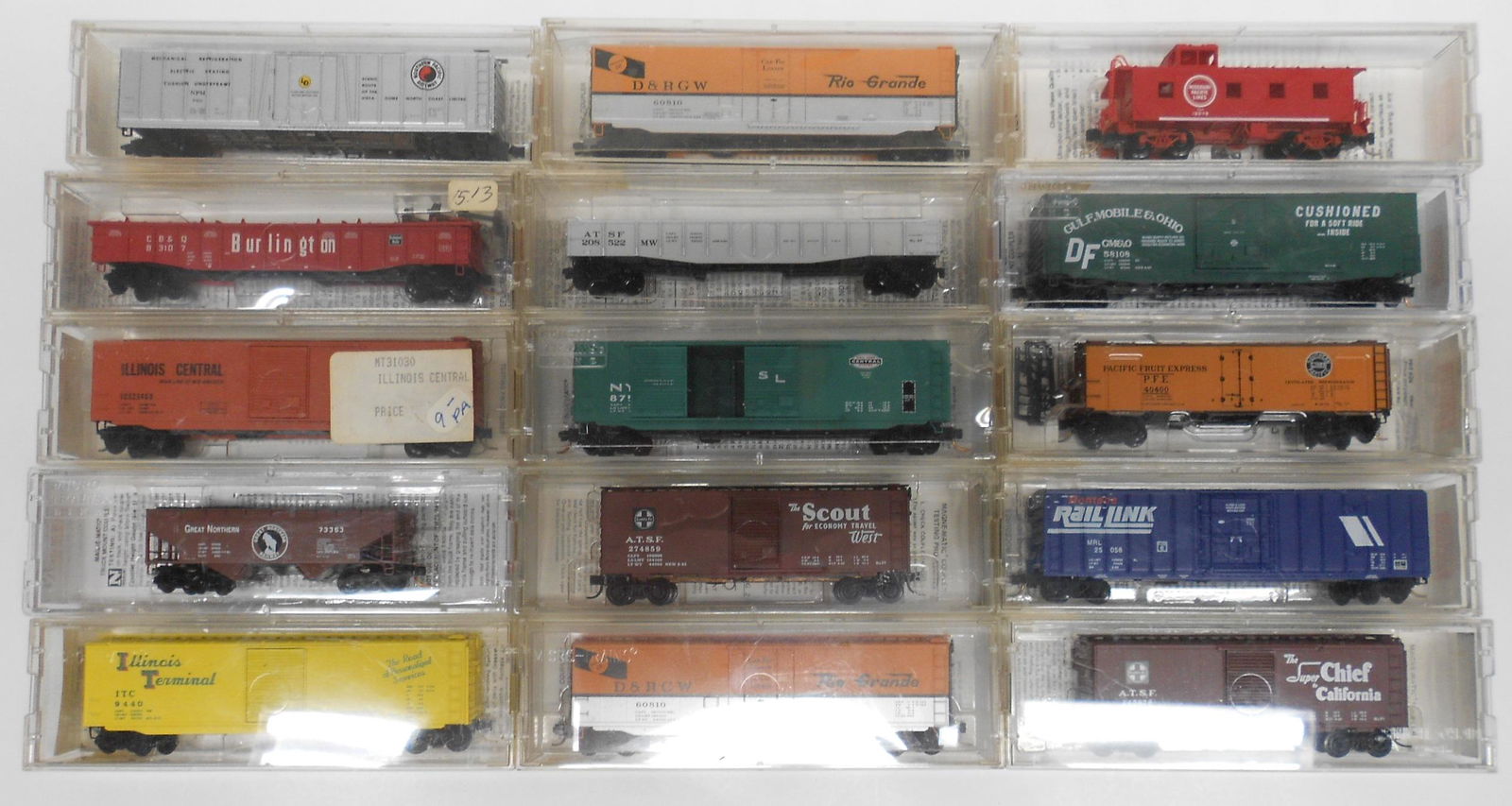 N Scale 15 Micro Trains Freight Cars (1 of 2)