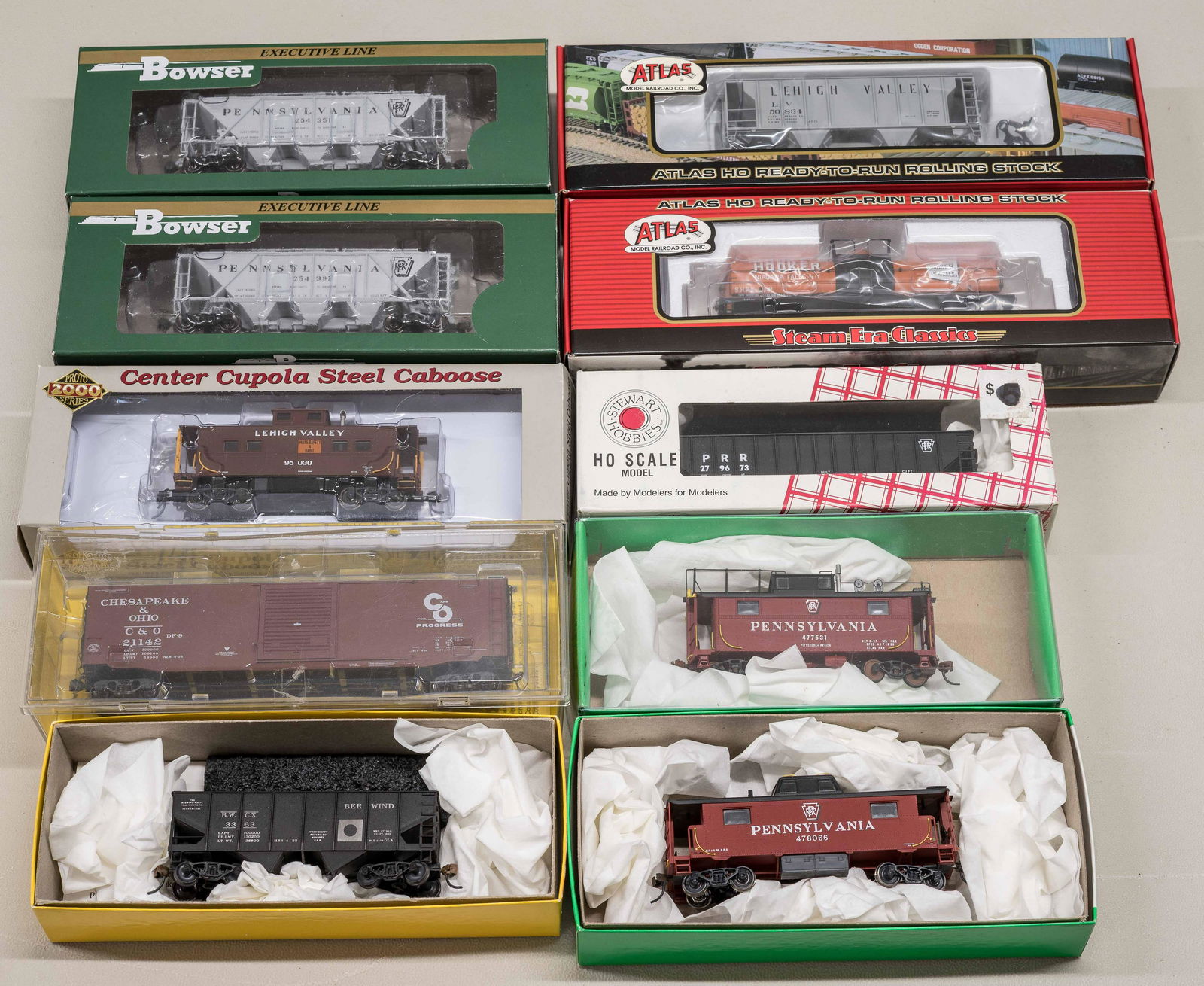 HO Scale Freight Cars (10) Ready to Run (1 of 2)