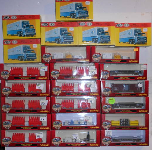 Ho Scale Ertl Cars & Loads (17) Con Cor Trucks (6)