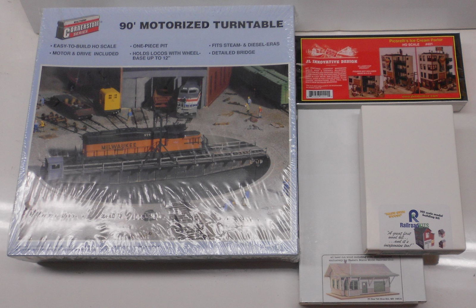 4 HO Scale Kits: Atlas Turntable, JL Innovative + 2 (1 of 2)