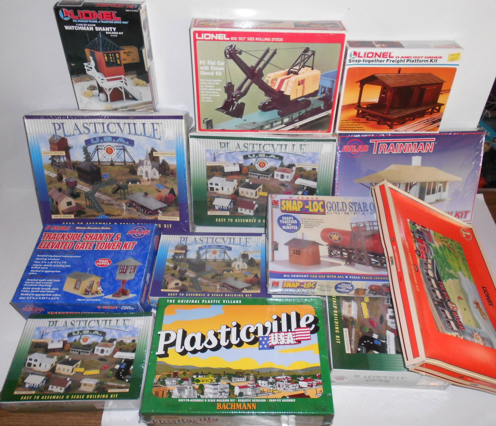Lionel, Atlas, Plasticville Structure Kits (12) (1 of 1)