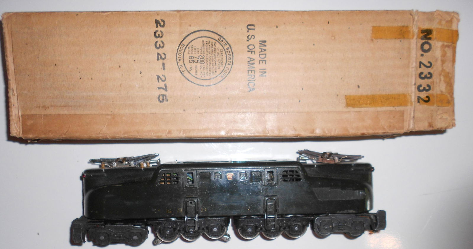Lionel 3 Rail 2332 GG1 Electric Locomotive (1 of 4)