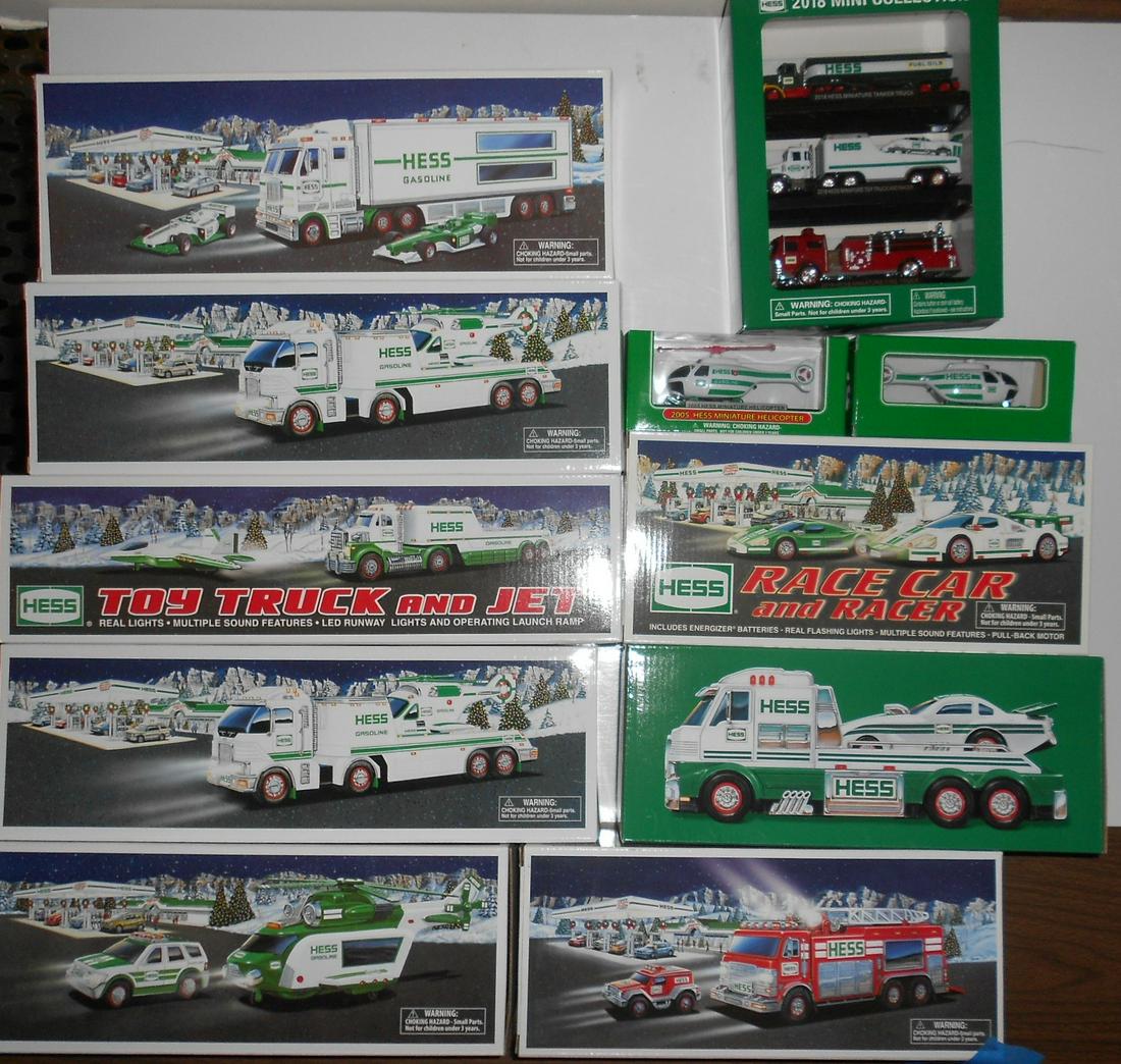 Hess Boxed Trucks & Accessories (new) 11 (1 of 2)