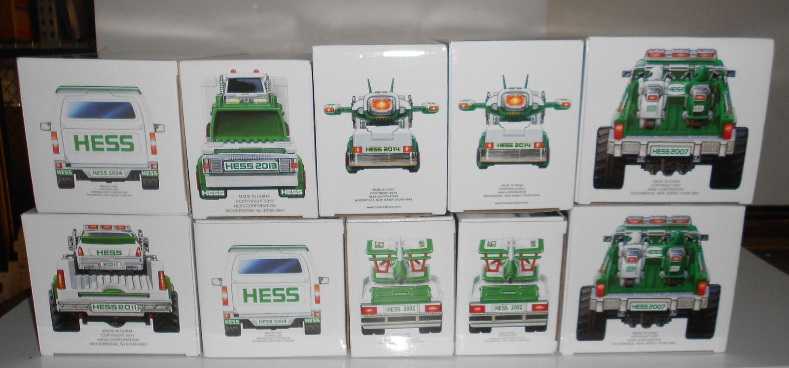 Hess Boxed Trucks & Accessories (new) 10 (1 of 3)