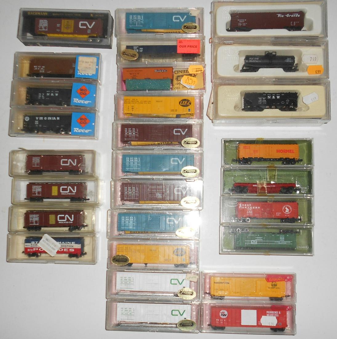 N Scale 28 Freight Cars & Car Kits mixed makers (1 of 3)