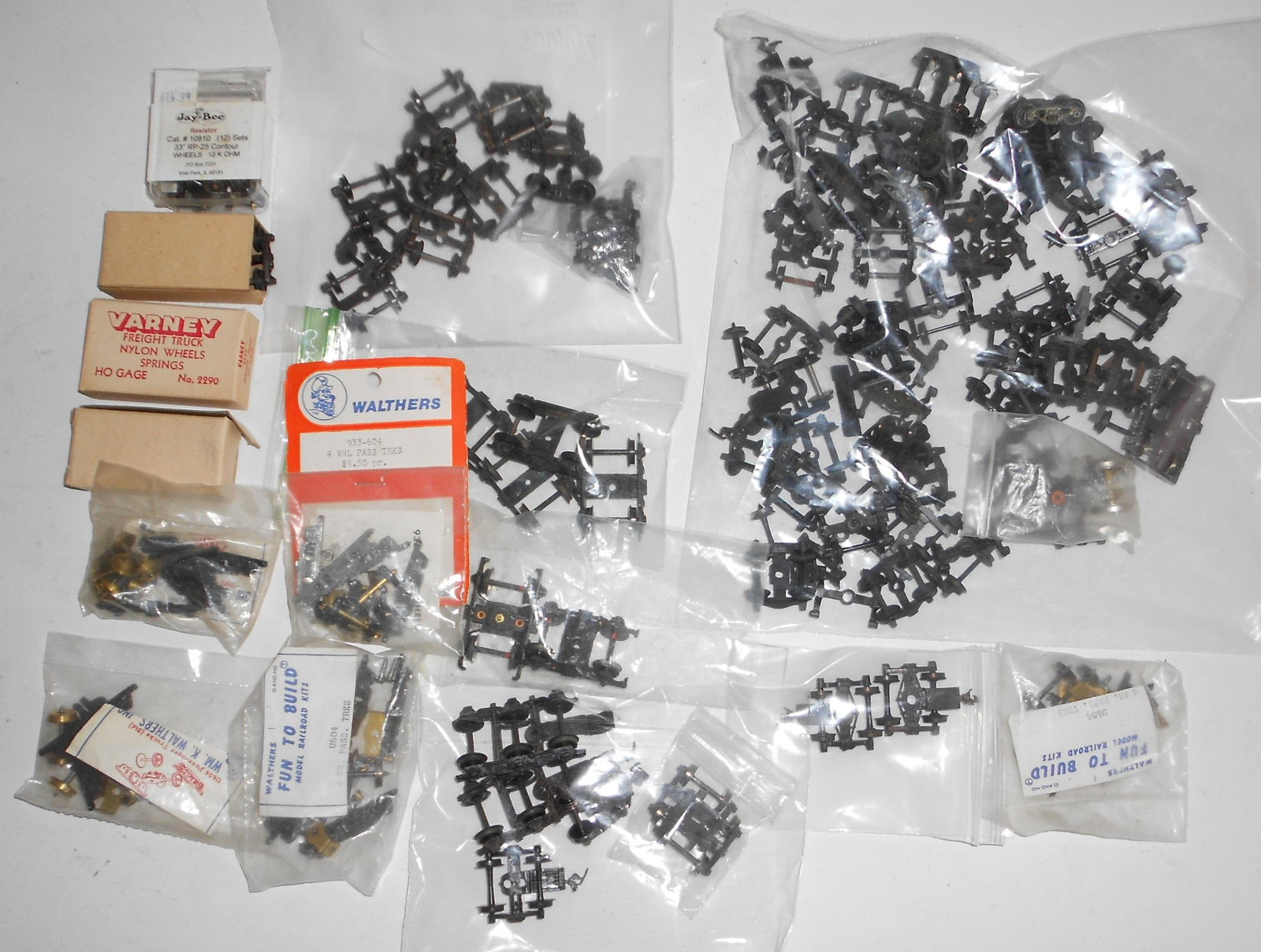 HO Scale Trucks with some Wheel Sets (1 of 3)