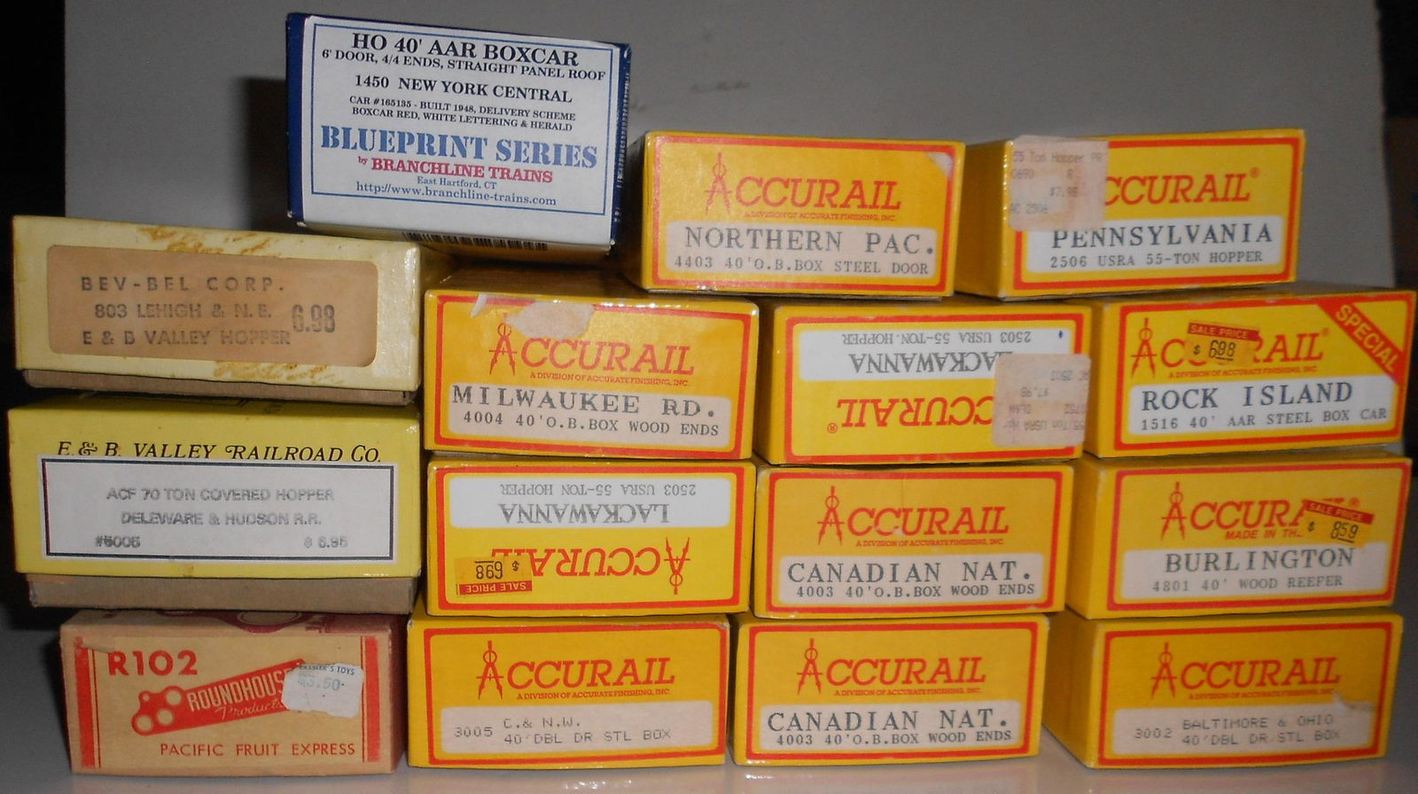 HO Scale 15 Car Kits: Accurail, Round House + (1 of 1)