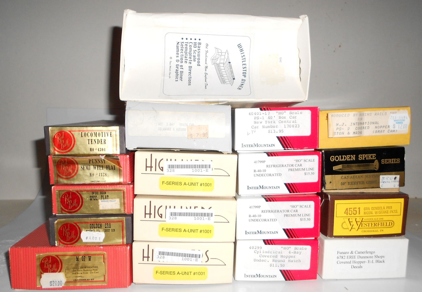 HO Scale Craftsman Rolling Stock Kits (18) (1 of 4)