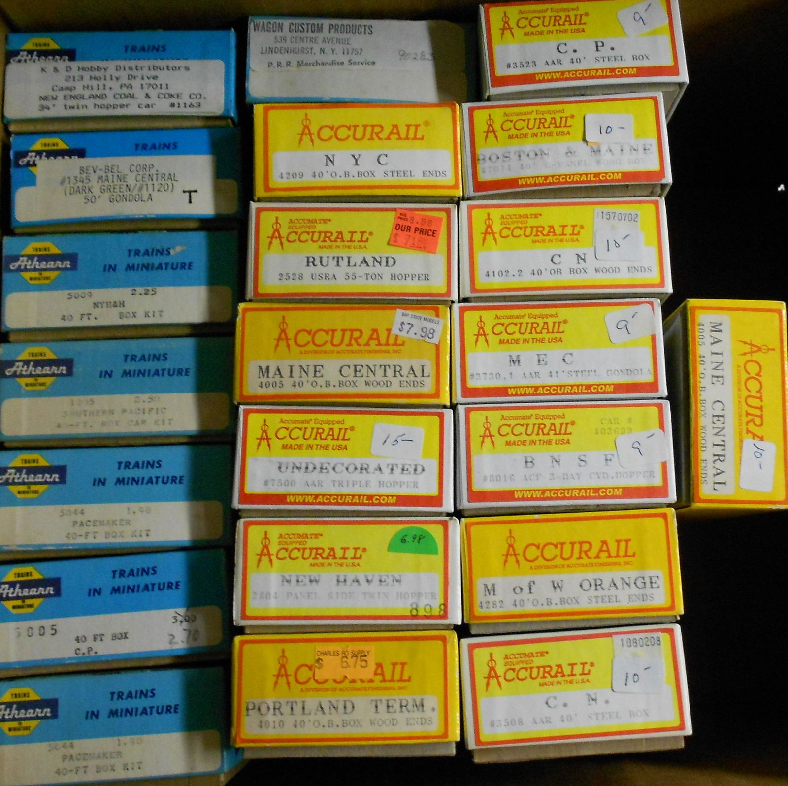 HO Scale Accurail & Athearn & Bev-Bel (22) (1 of 2)