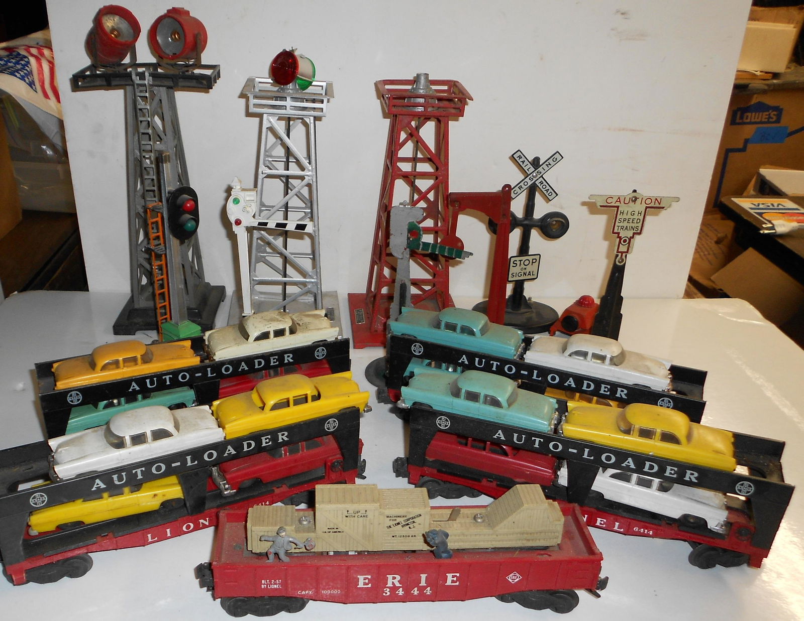 Lionel Car Carriers, Towers & Signals + (1 of 3)