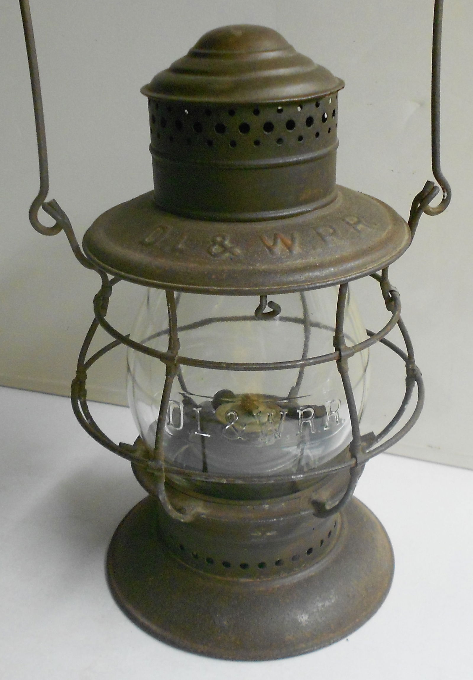 DL&W Railroad Brasstop Bellbottom Lantern - Clear Cast Globe (1 of 5)