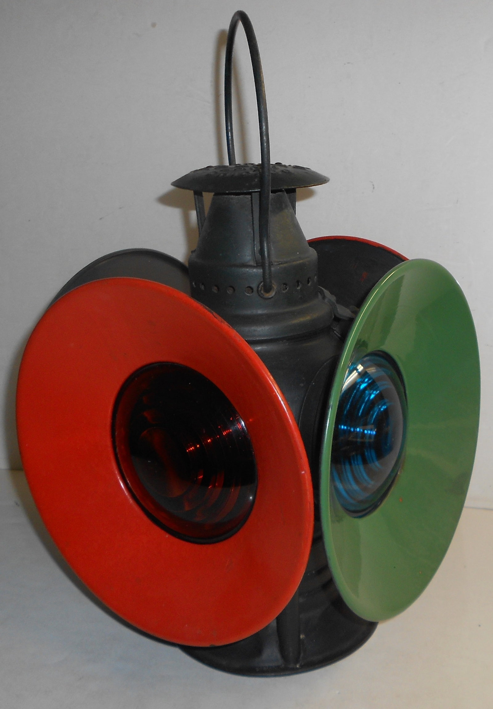 Adlake Round Top Switch Lamp with Targets: A standard Adlake round-top switch lamp with 2 mounting tubes. It has 4 day targets. No pot.