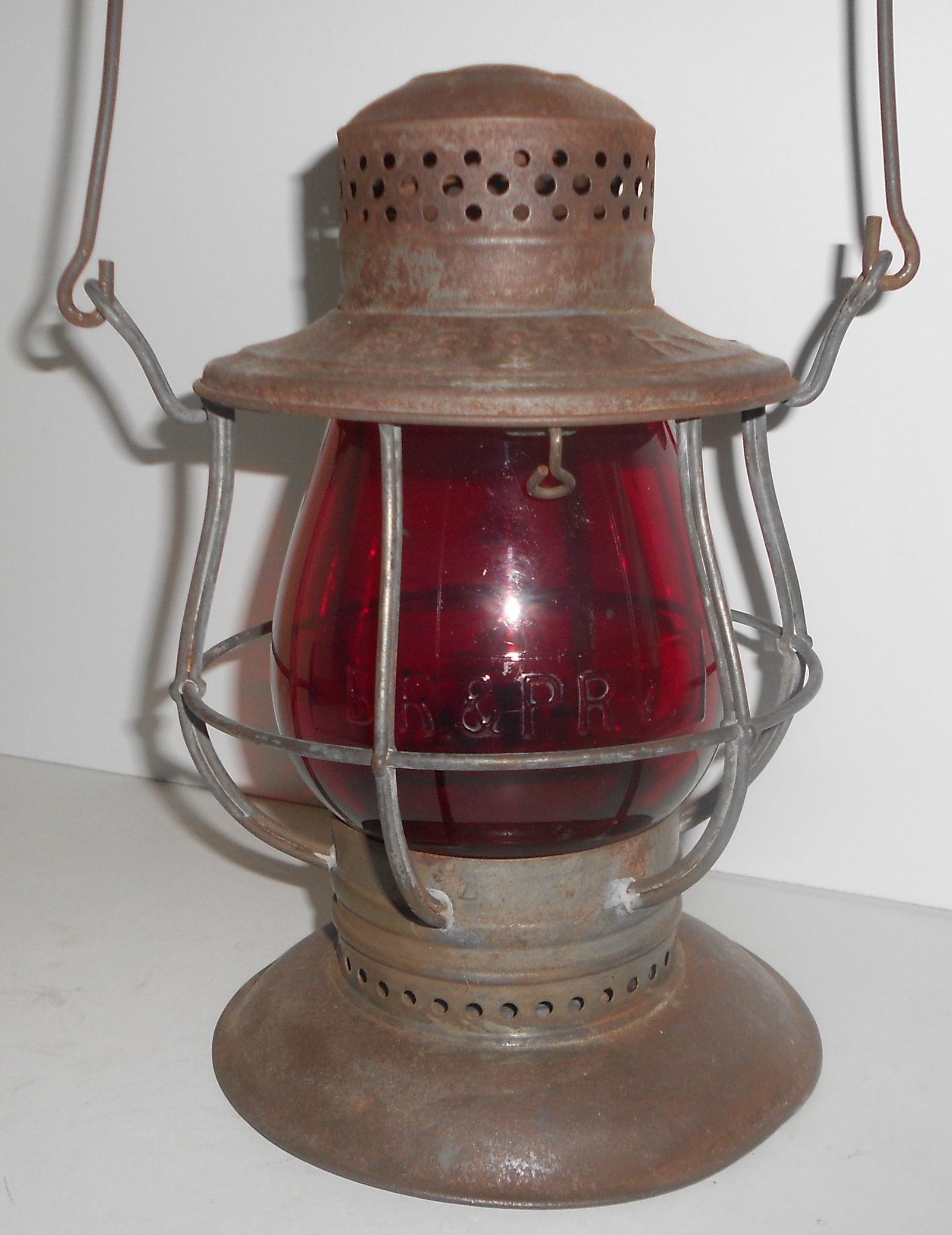 BR&P Ry Ham Bellbottom Lantern Red Cast BR&PRR E/B Globe (1 of 5)
