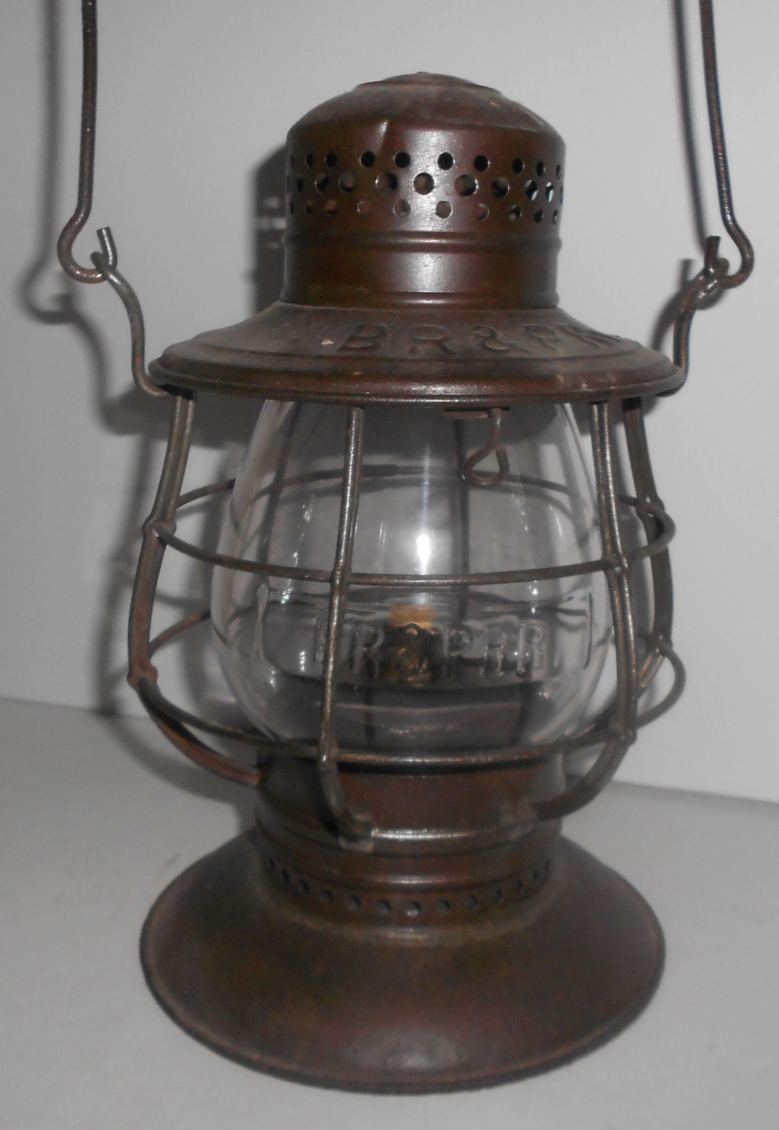 BR&P Ry Ham Bellbottom Lantern Clear Cast BR&PRR E/B Globe (1 of 5)