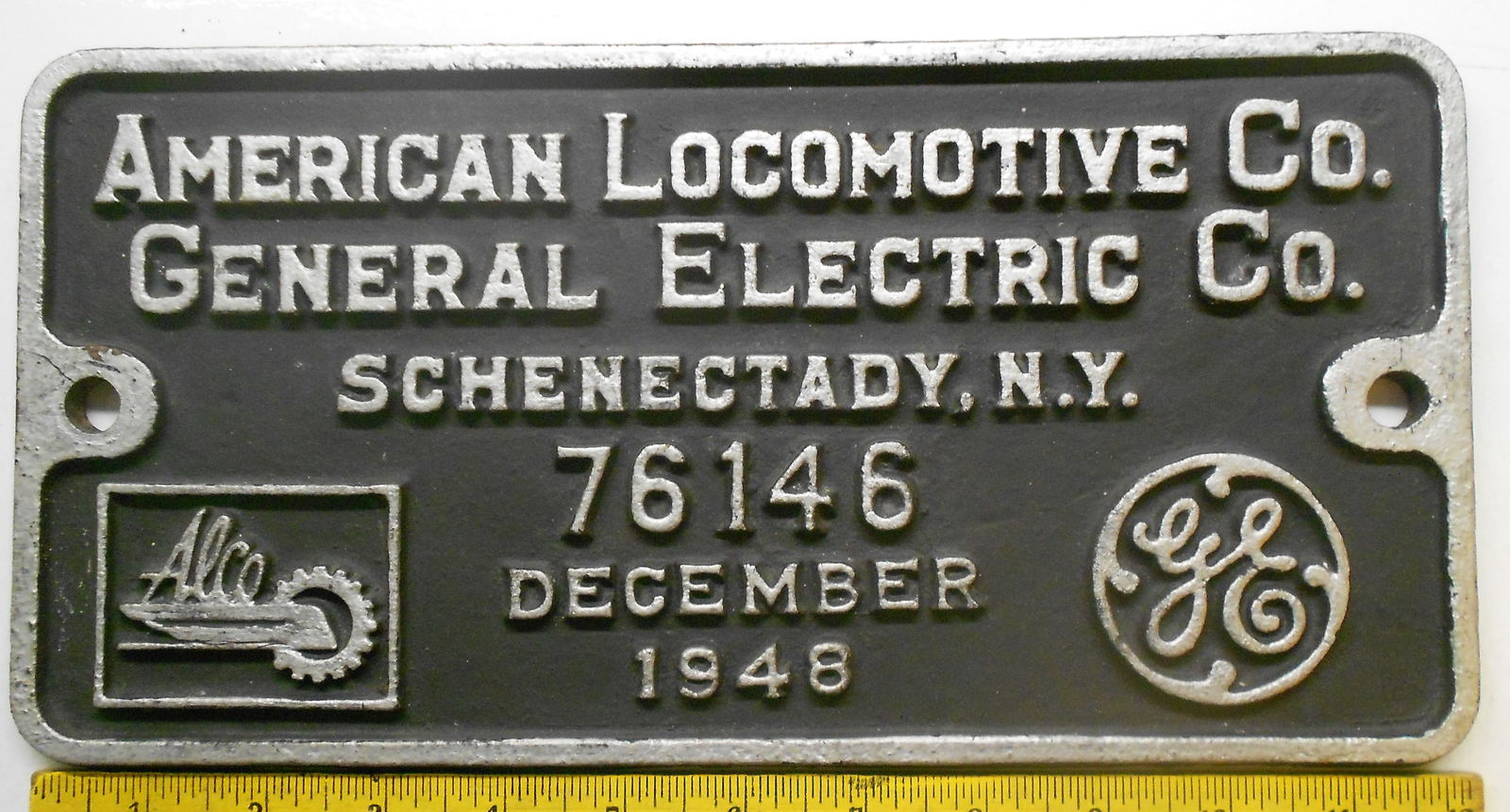 ALCo GE Builder's Plate Dec 1948 - #76146 - New Haven RS-1 #0660 (1 of 5)