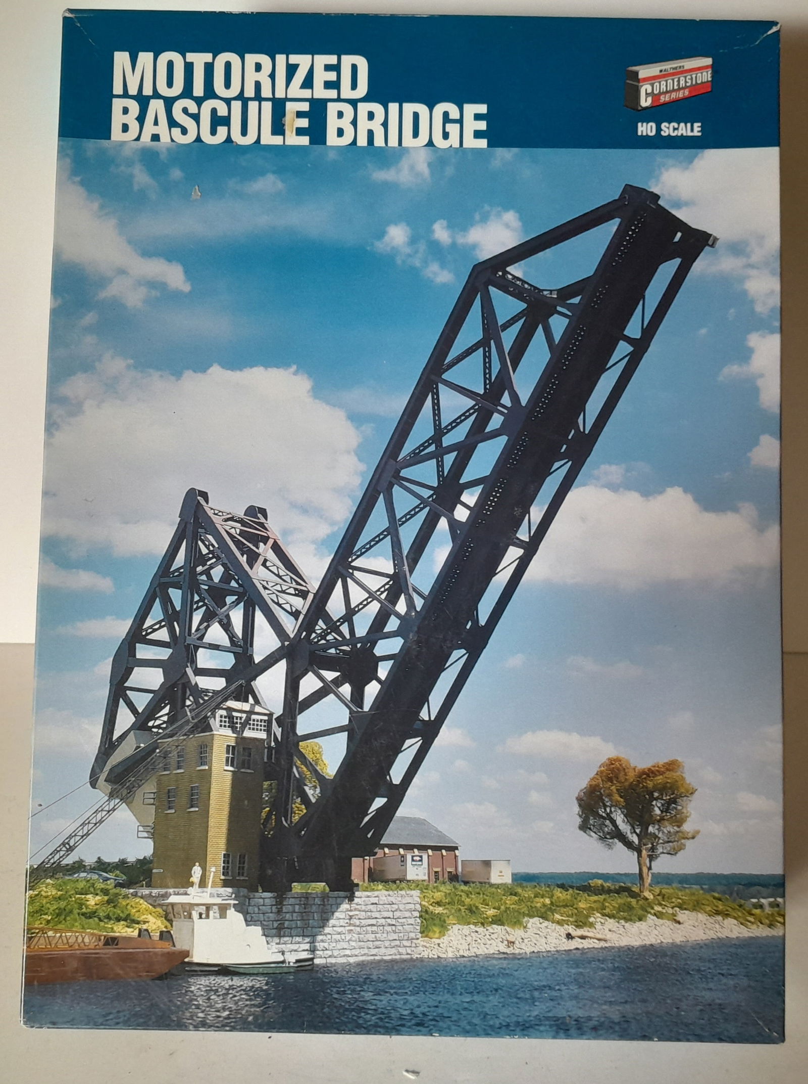 HO Scale Atlas Motorized Bascule Bridge Kit (1 of 3)