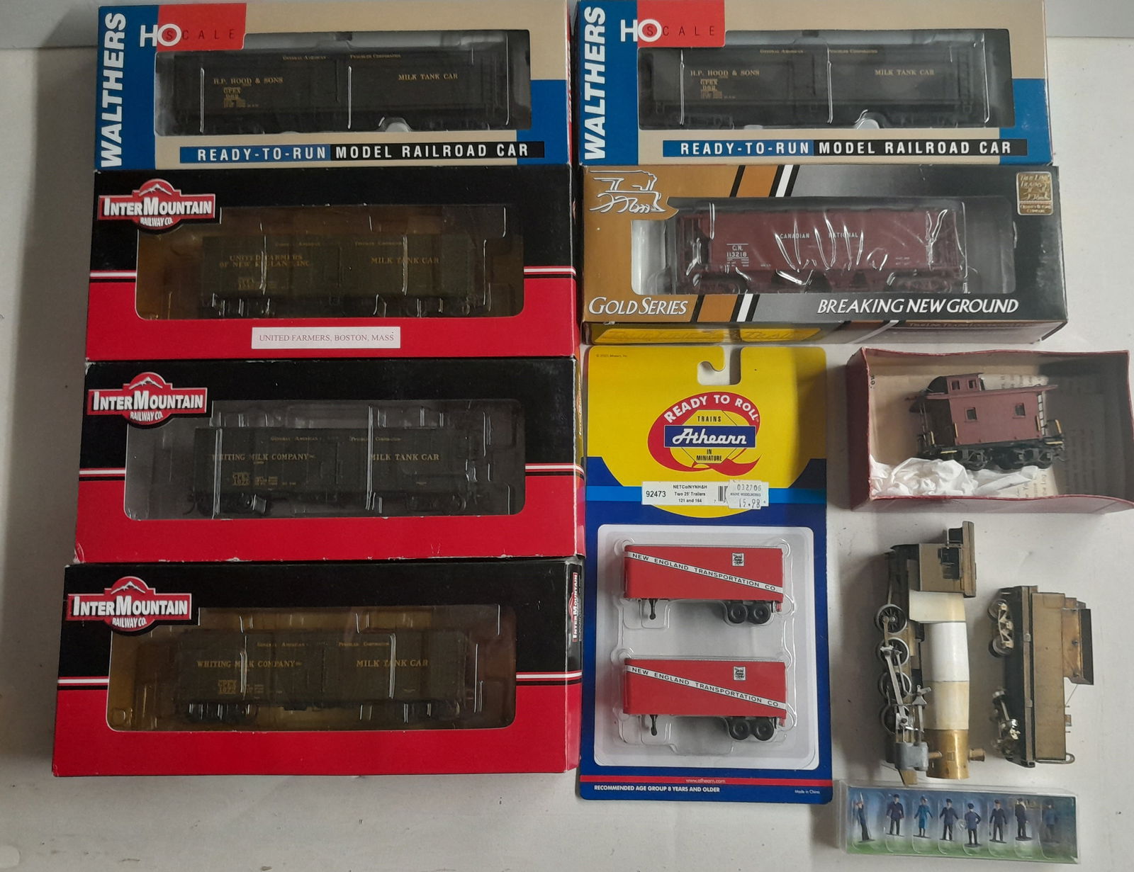 HO Scale - Quality rolling stock (Milk) & Good accessories (1 of 4)
