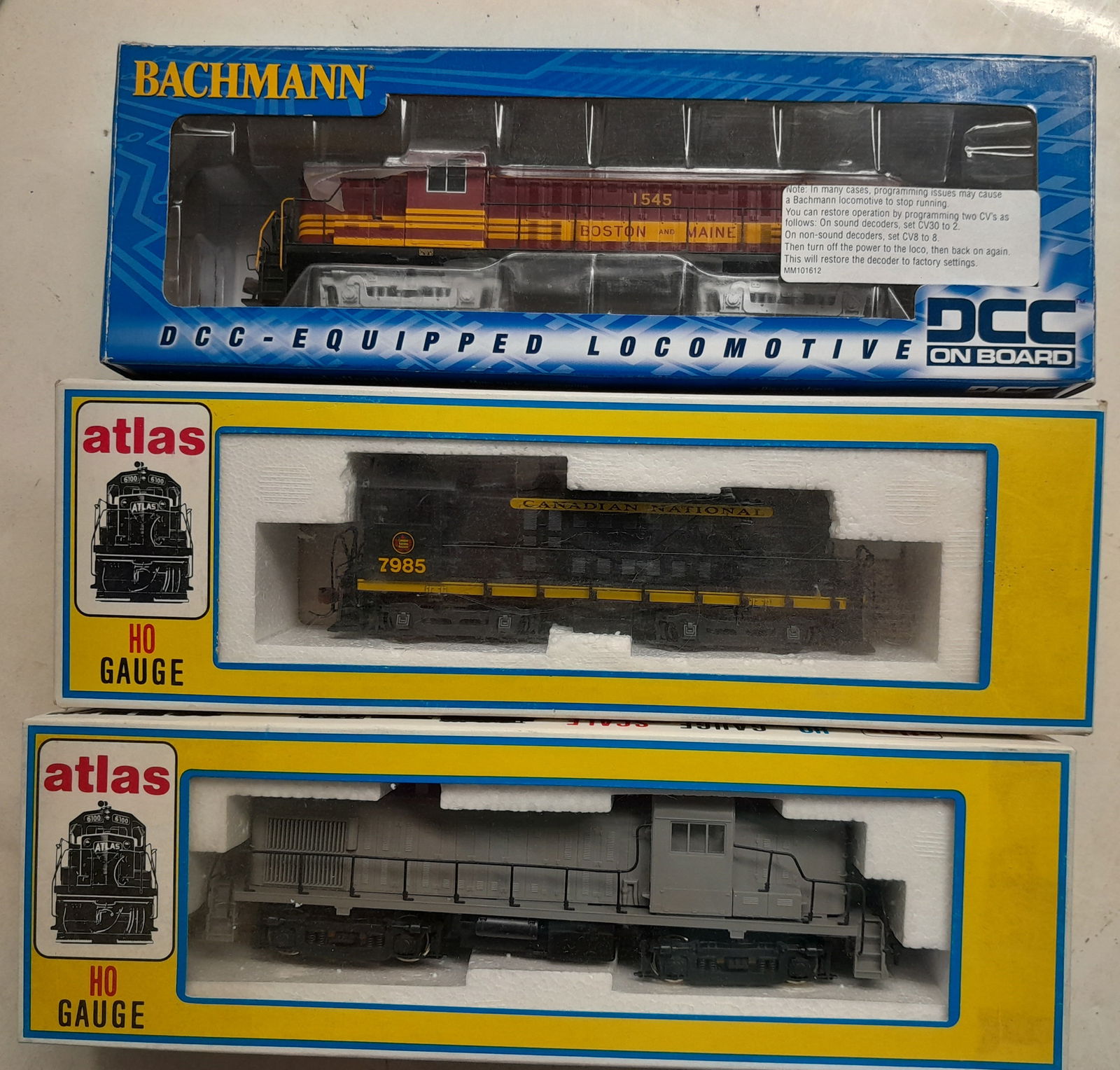 HO Scale 3 Diesel Locomotives: Bach DCC B&M, + 2 (1 of 2)