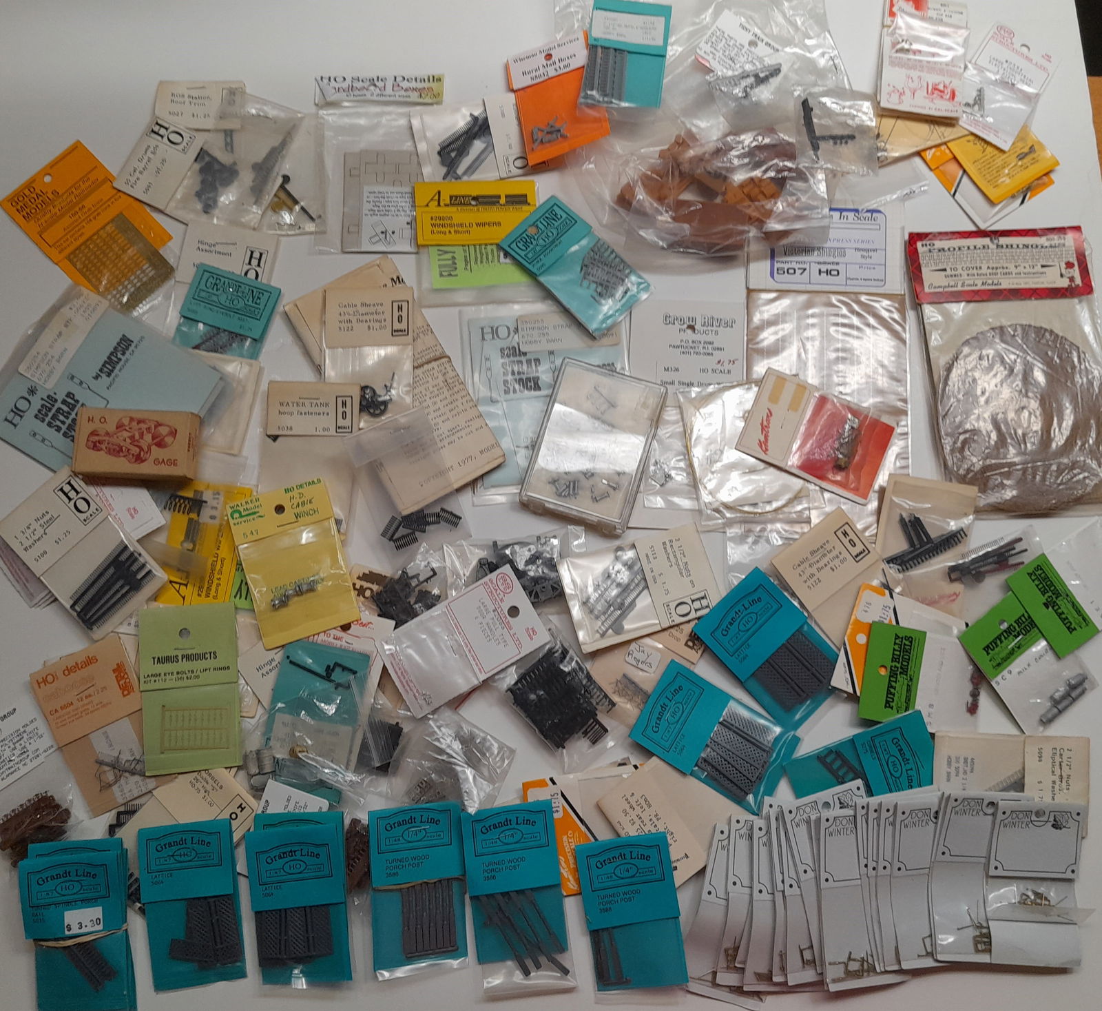 HO Scale Detail Parts, Structure parts & more (1 of 3)