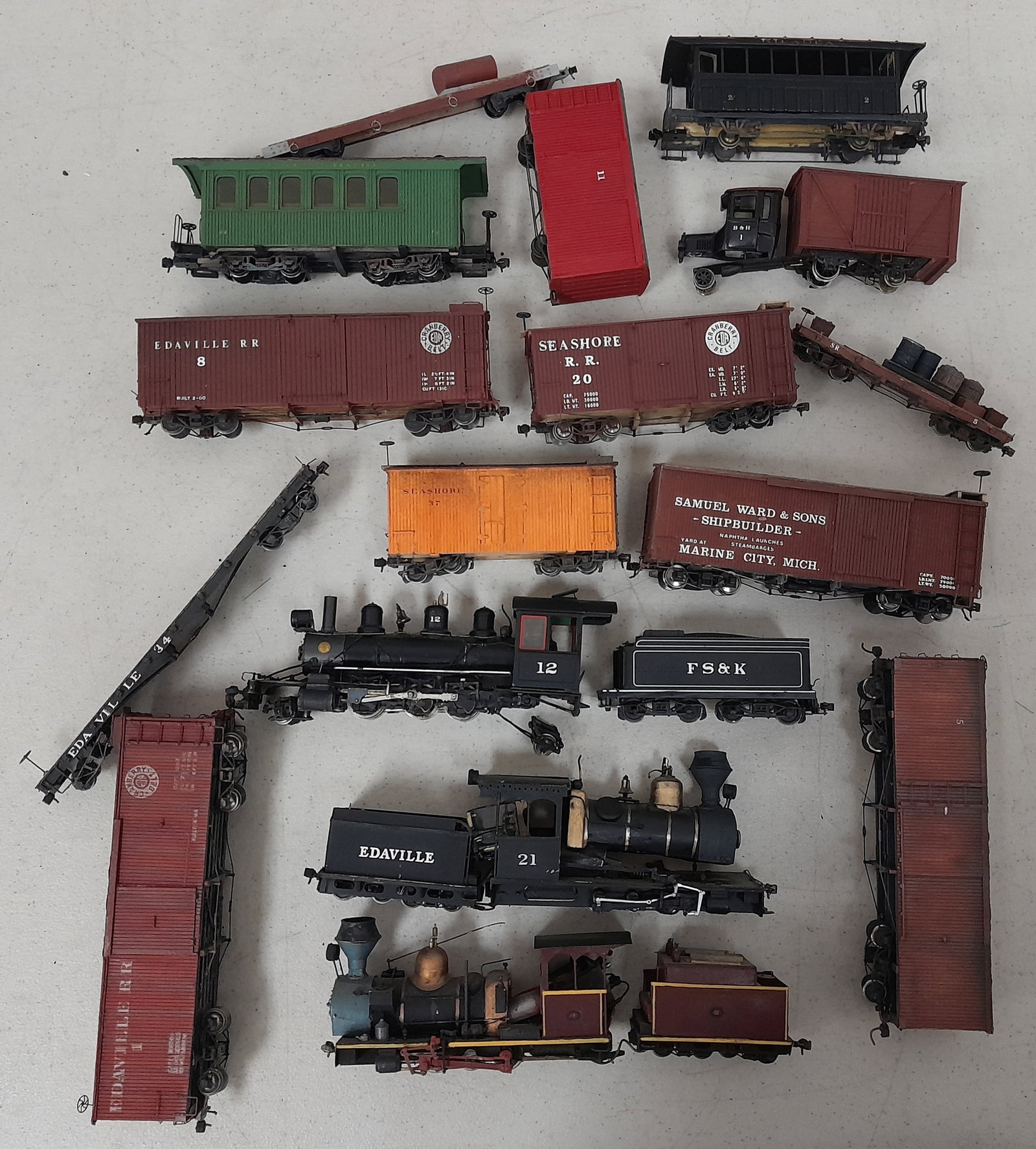On2 Kitbashed Locomotives (1 brass) + 14 Cars (1 of 3)