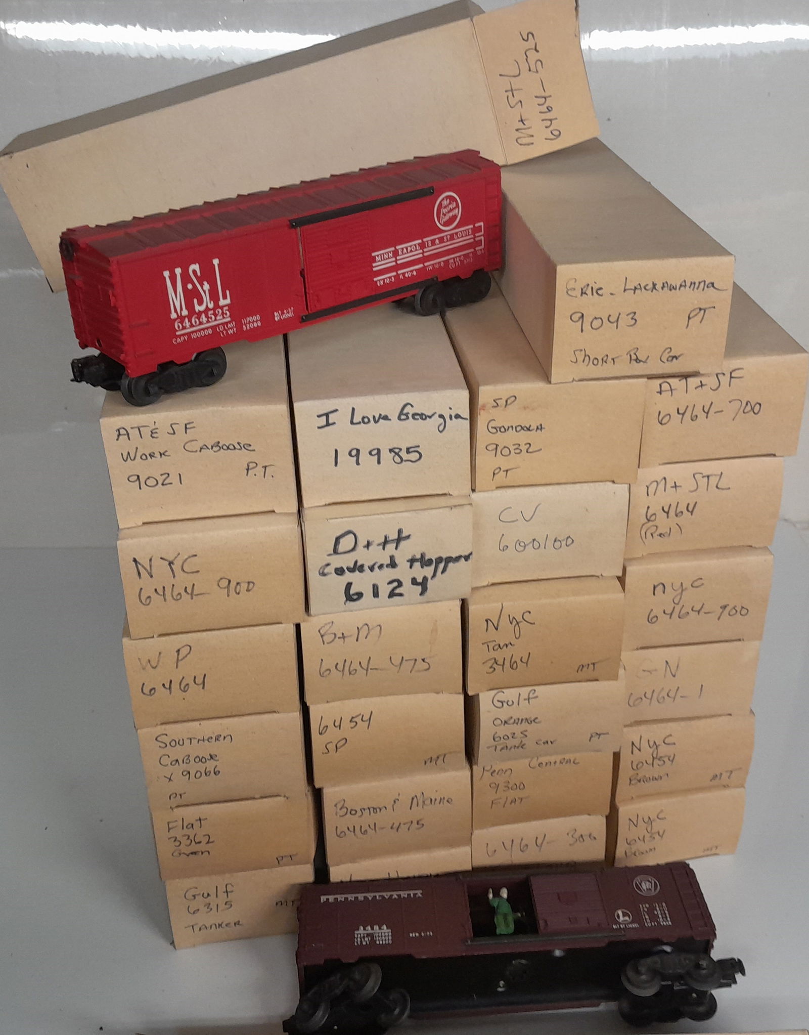 Lionel Freight Cars - re-box (27) (1 of 3)