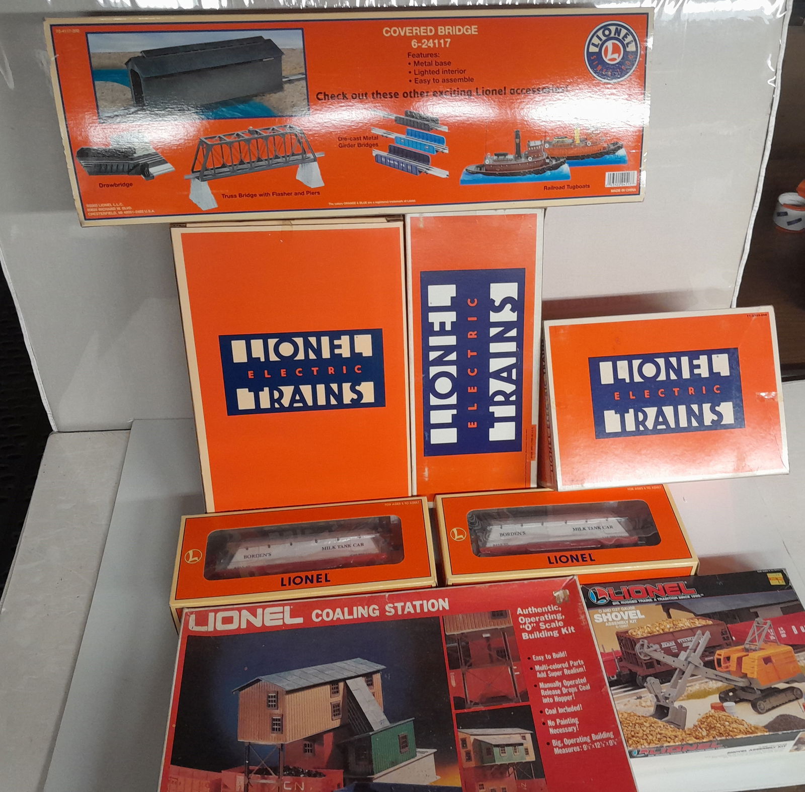 Lionel Operating Features & Accessories (8) (1 of 3)