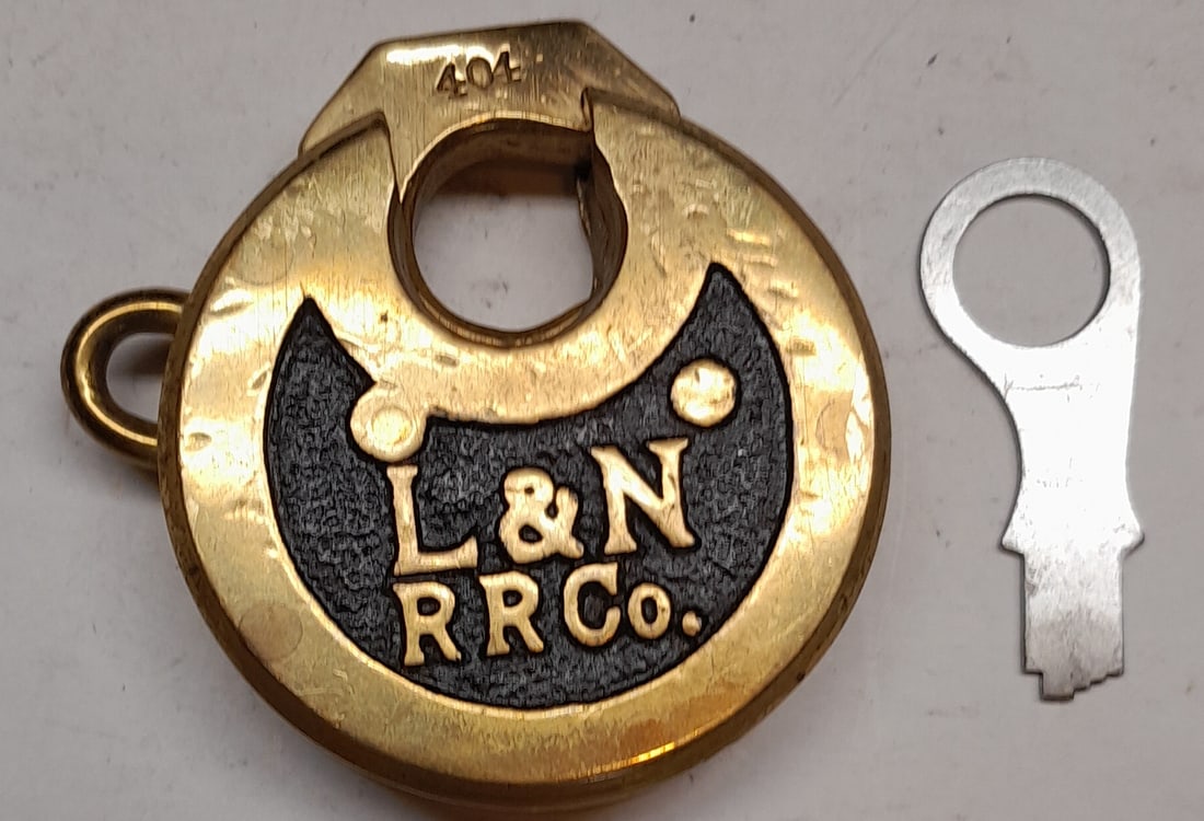 L&N RR CO. Brass Pancake Lock & Key (1 of 3)
