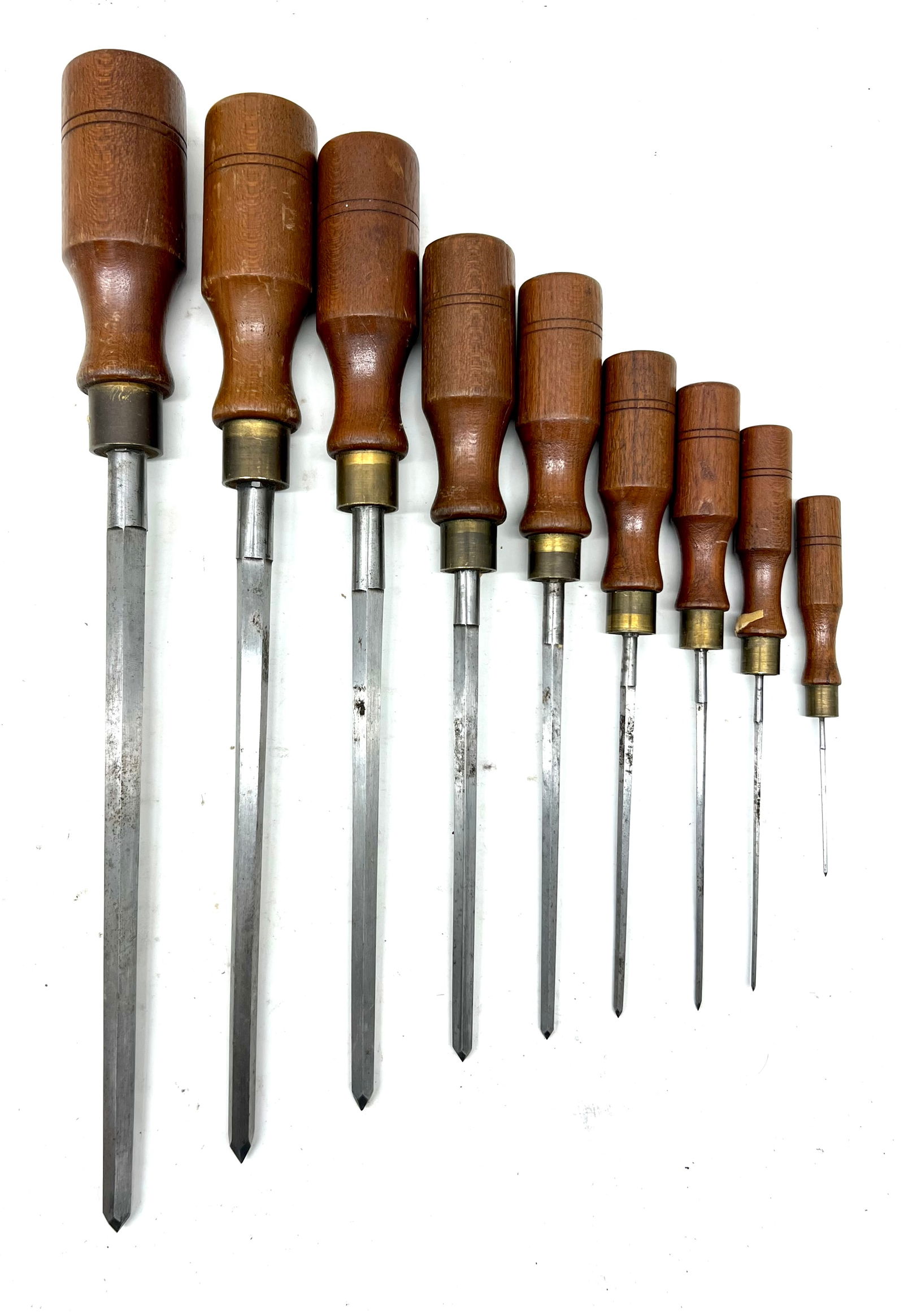 Unique graduated set of eight pentagonal reamers (1 of 2)