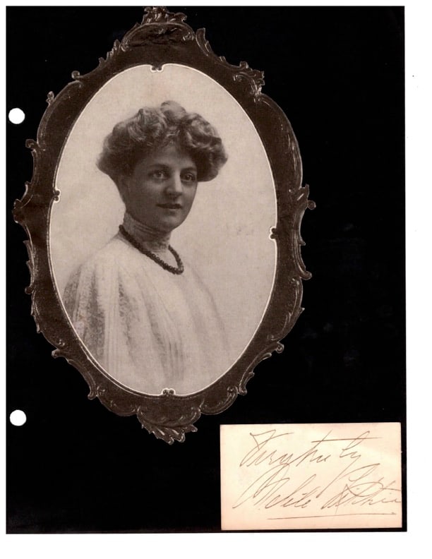 Autograph Adele Ritchie (1 of 1)