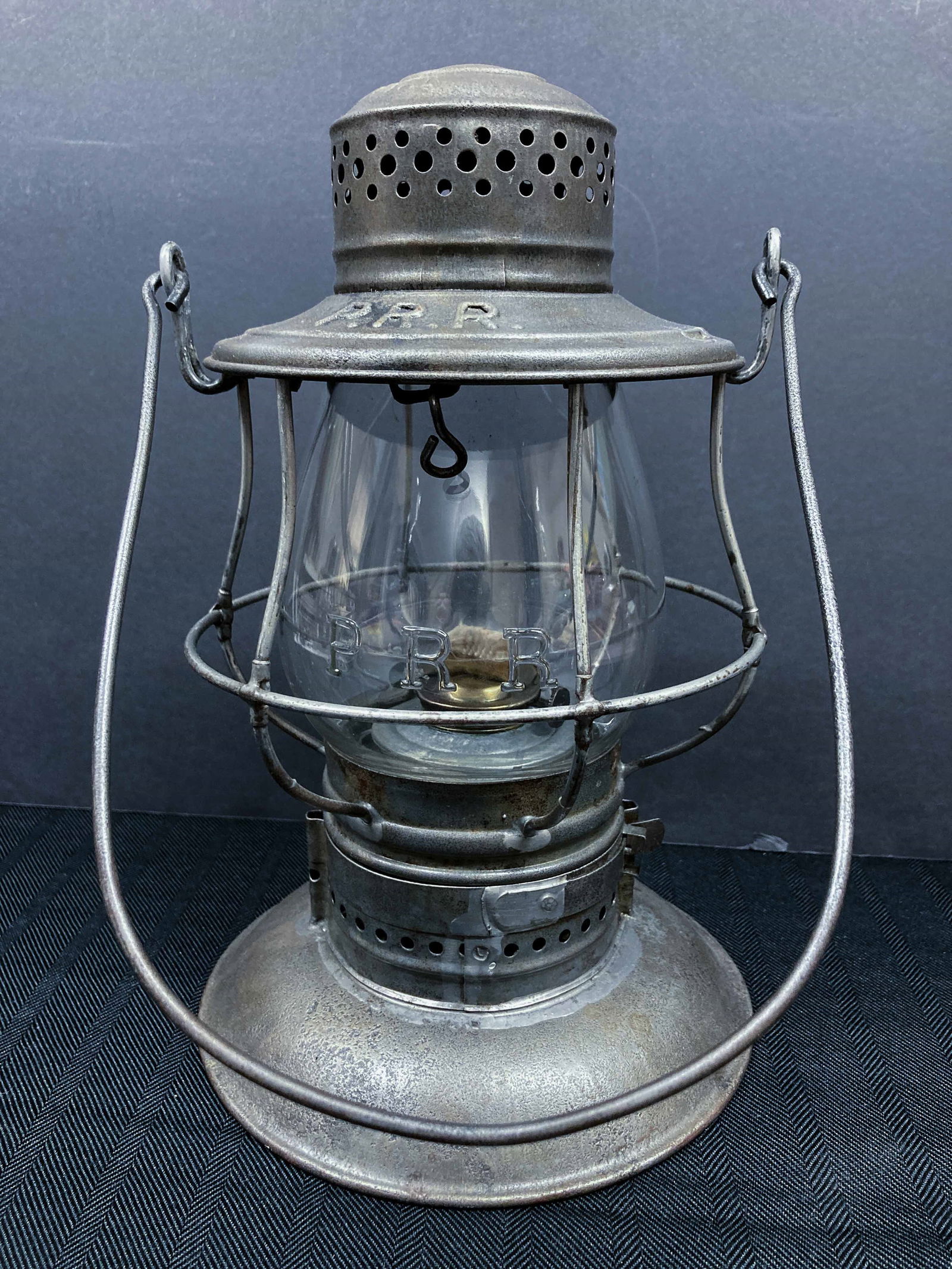 PRR Ham #39 Bellbottom Lantern Clear Cast “PRR?? McBeth Globe (1 of 6)