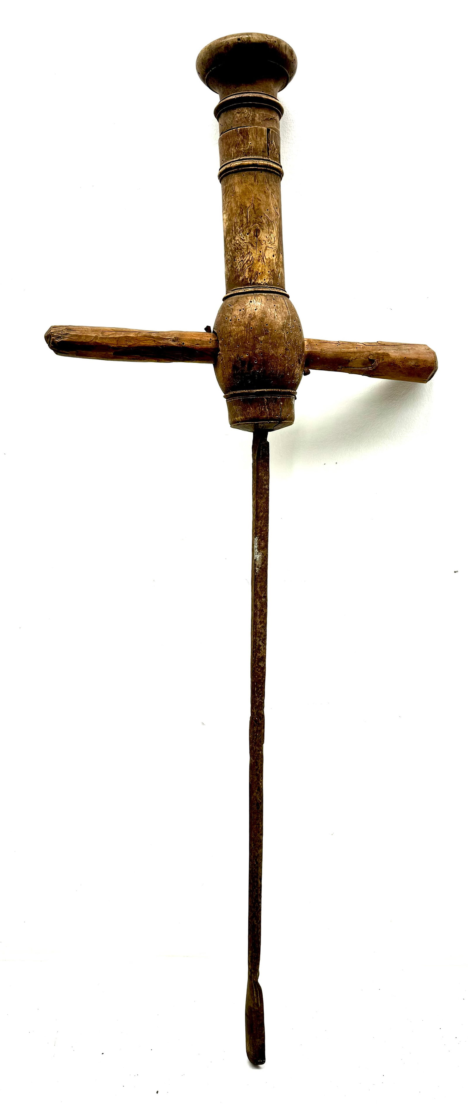 European auger with spoon bit;: European auger with spoon bit; well made, the two piece body allows the head to rotate a la a common brace; 38" long, 1" diameter bit, good age, and Eric Sloane approved.