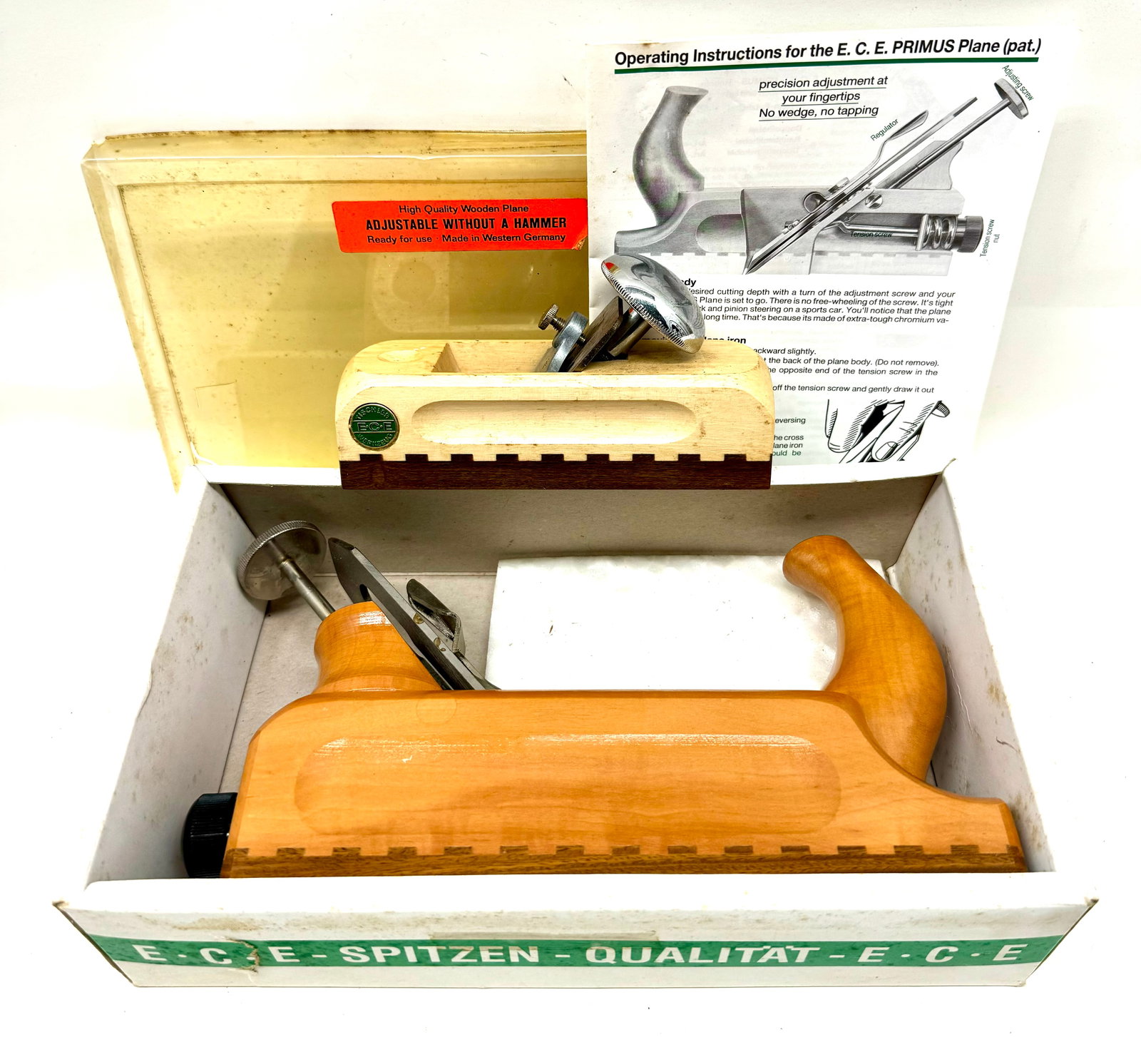 Pair of E.C.E. Primus wooden planes (1 of 3)