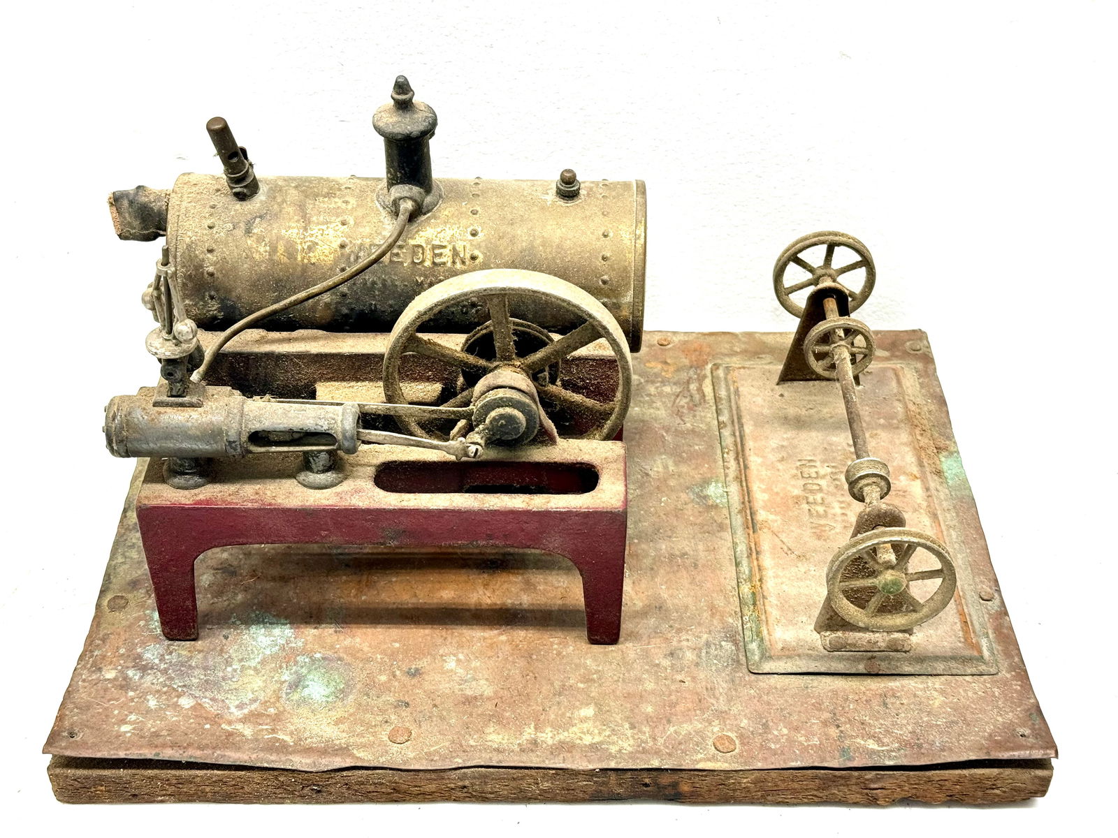 Weeden No. 14 Toy Steam Engine (1 of 8)