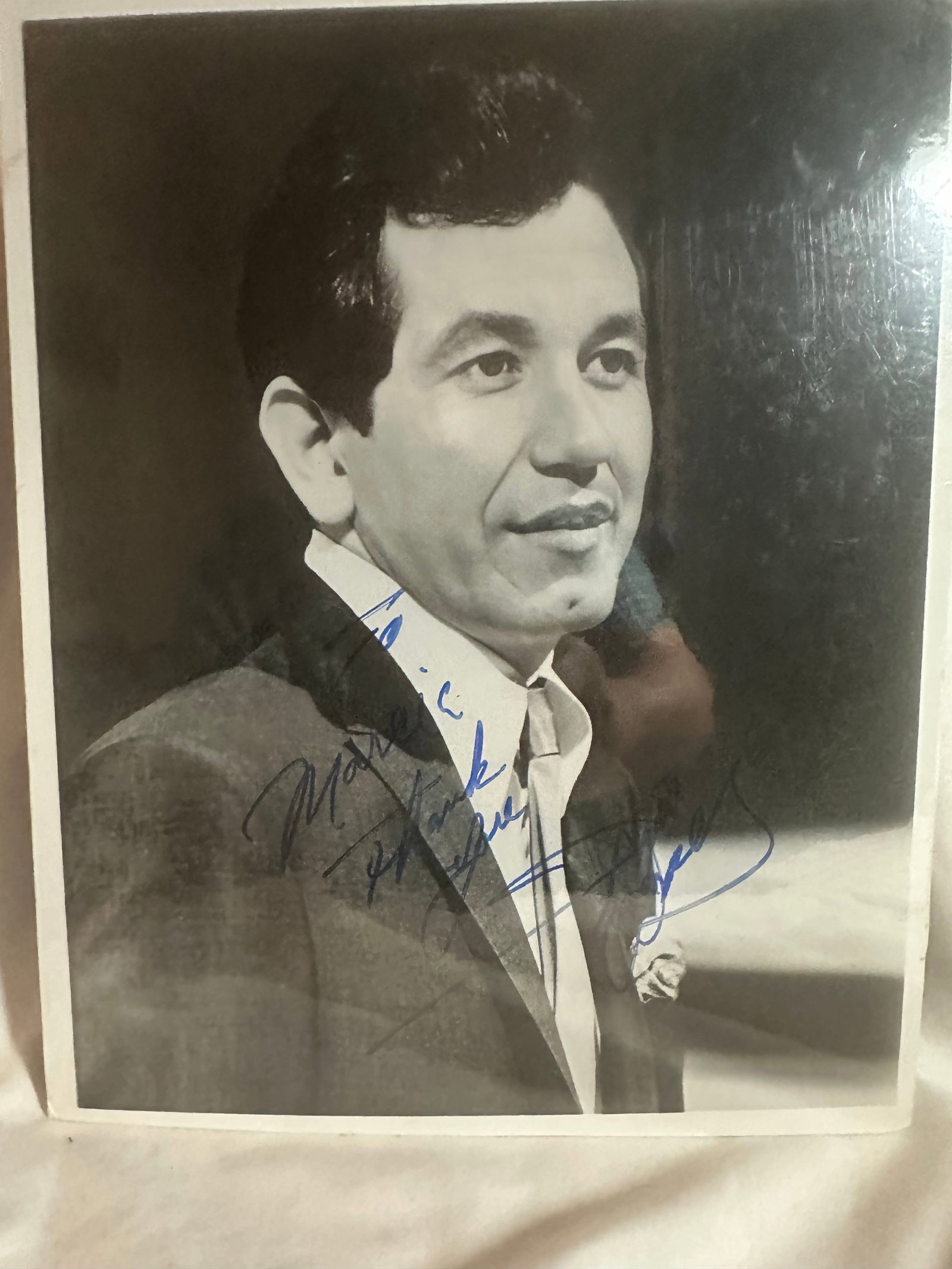 Autograph Trini Lopez musician (1 of 2)