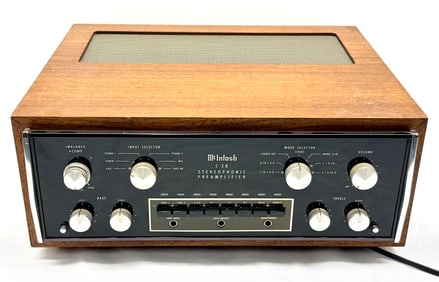McIntosh C28 Stereo Preamplifier