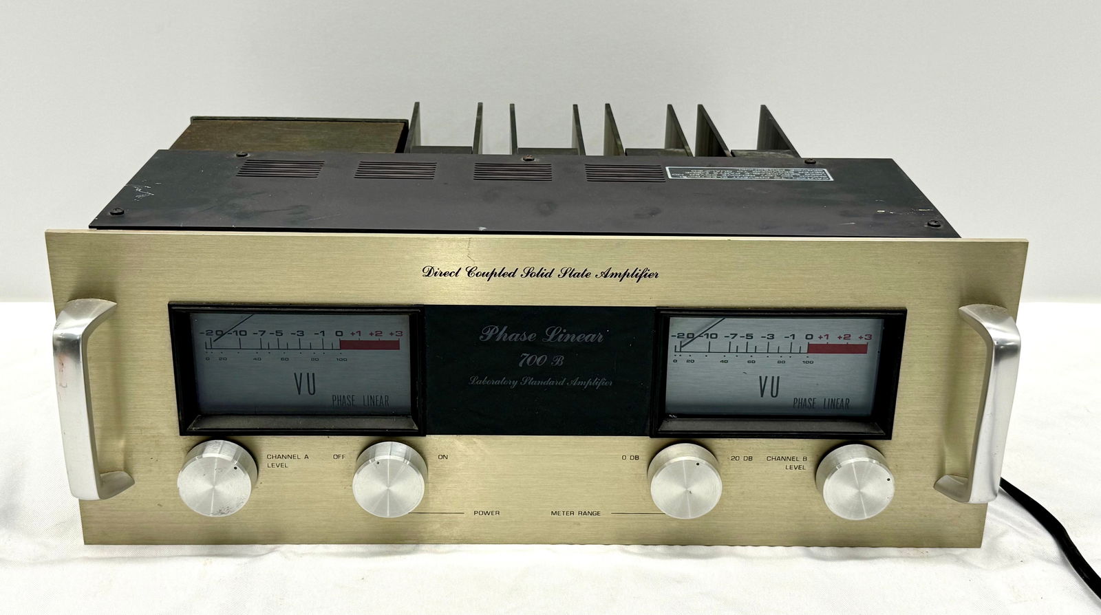 Phase Linear 700 B Direct Coupled Solid State Amplifier (1 of 4)