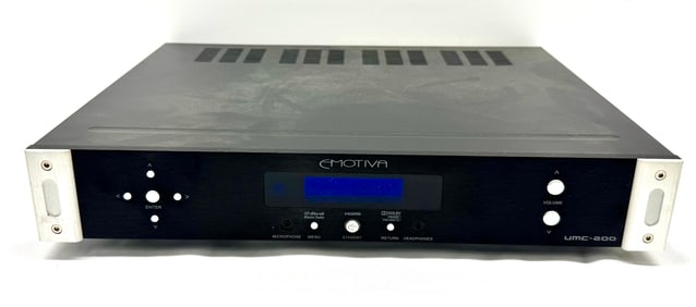 Emotiva UMC-200 7.1 Home Theater Preamp