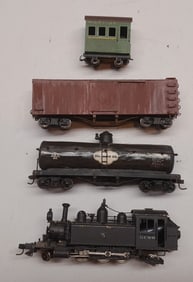 HOn3 Steam Locomotive + 3 cars